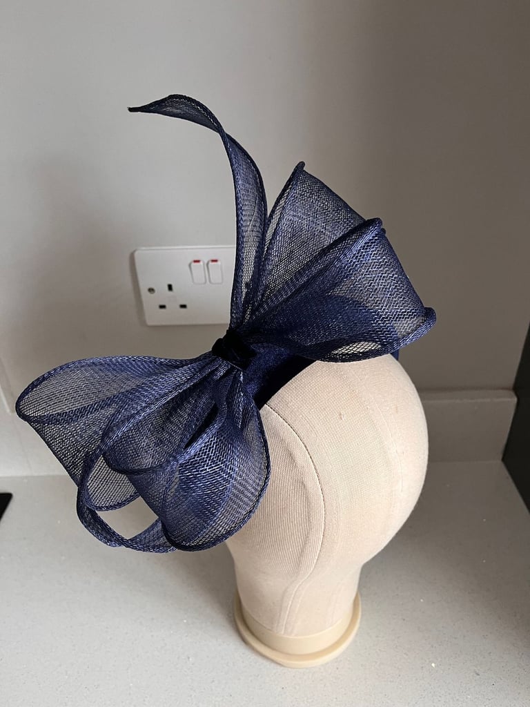 Navy Blue Pillbox Fascinator With Large Bow New With Tags