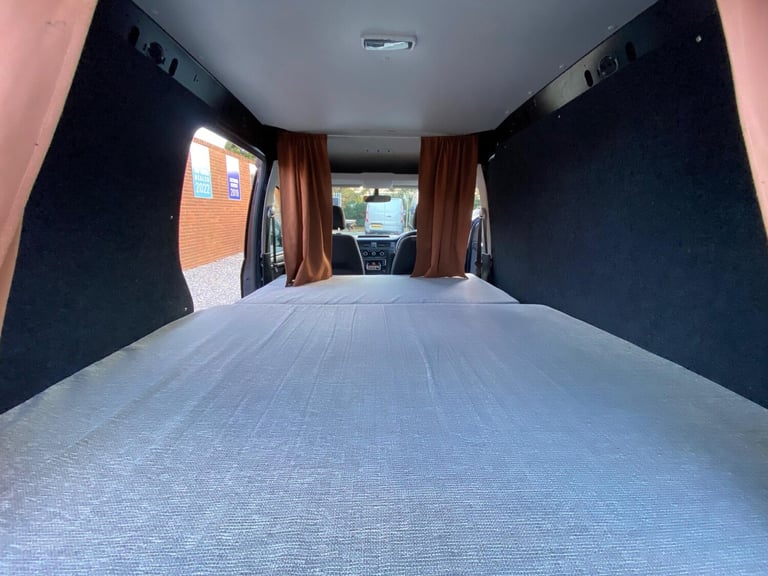 2016 Volkswagen Caddy DOUBLE BED—STOVE—AWNING—CRUISE PANEL VAN Diesel Manual