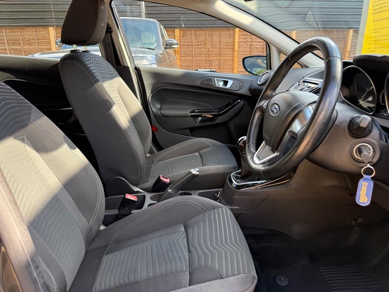 2015 Ford Fiesta 1.25 Zetec Euro 6 5dr HATCHBACK Petrol Manual