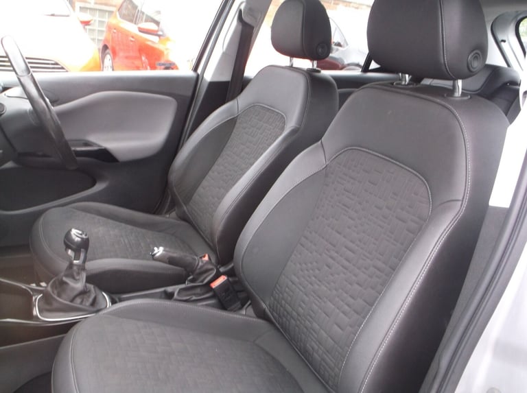 2017 Vauxhall Corsa 1.4 ecoFLEX SE 5dr HATCHBACK Petrol Manual