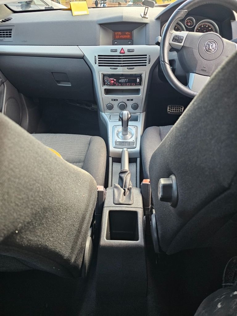 2005 Vauxhall Astra 1.6i 16V SXi 3dr Easytronic HATCHBACK PETROL Automatic