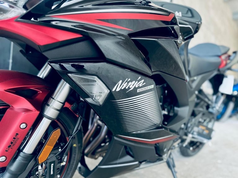 Stunning Low Mileage 2024/24 Kawasaki Ninja 1000 SX Motorcycle 