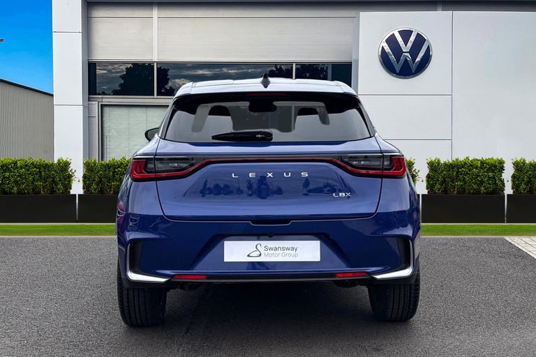 2024 Lexus LBX 1.5 VVT-iE Takumi SUV 5dr Petrol Hybrid E-CVT Euro 6 (s/s) (136 ps) SUV PETROL/ELE...