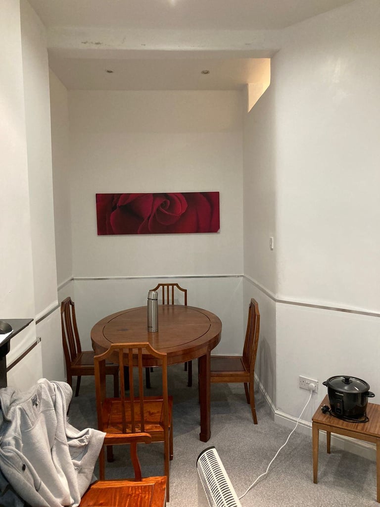 Spacious one bedroom flat for rent – Edinburgh