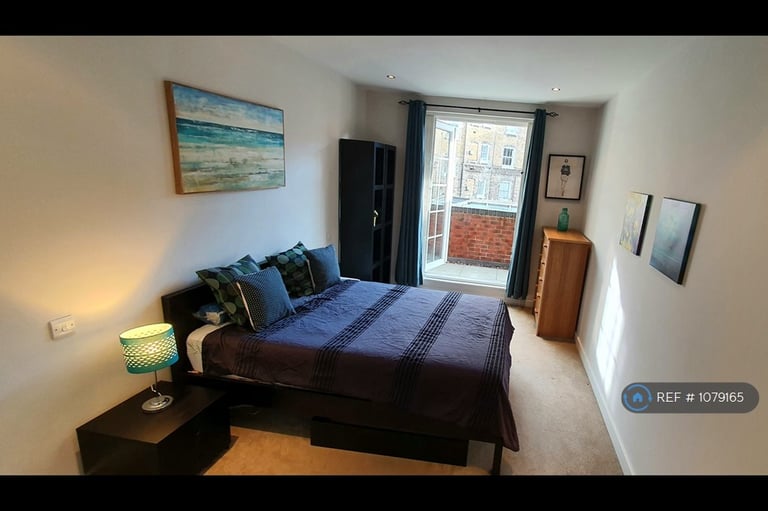 2 bedroom flat in Essex Road, London, N1 (2 bed) (#1079165)