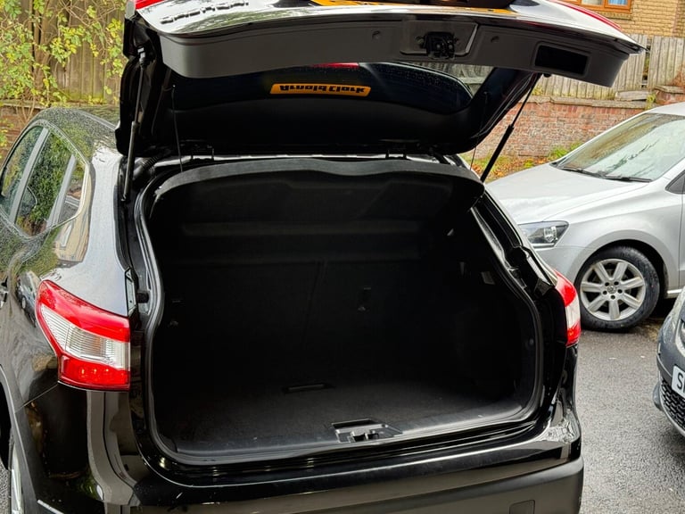 2014 Nissan Qashqai 1.2 DIG-T Acenta Premium 2WD Euro 5 (s/s) 5dr HATCHBACK Petrol Manual