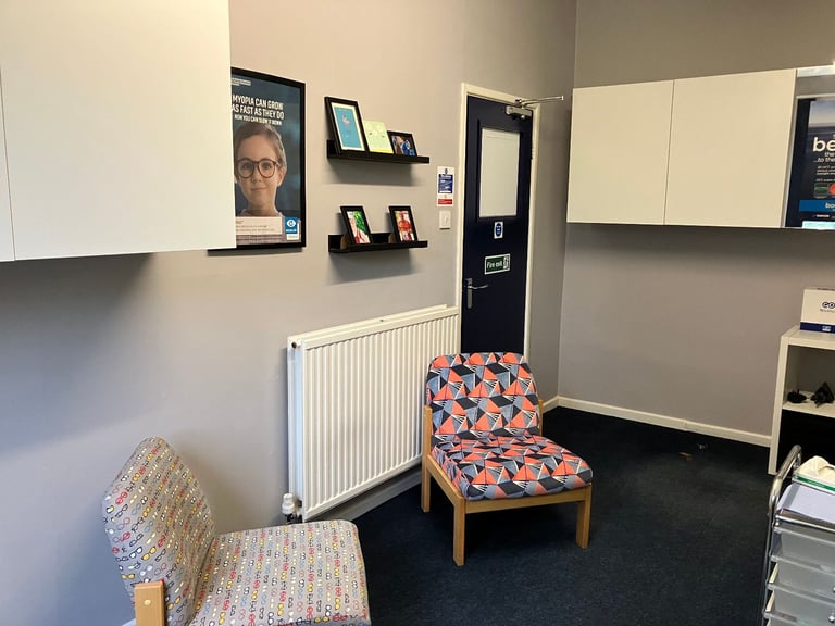 Room to Rent in Busy Opticians Practice