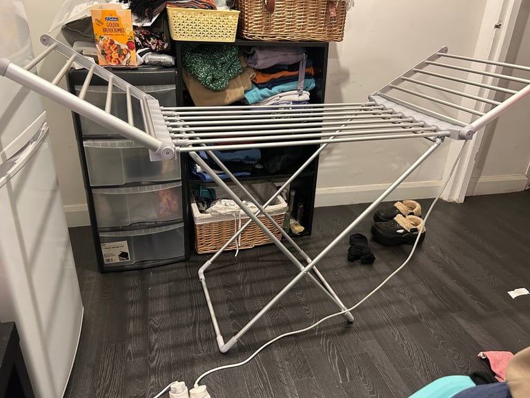 Electric clothes airer