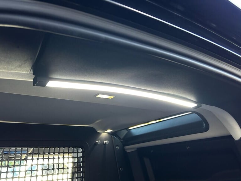 2023 Land Rover Defender 3.0 D250 Hard Top HSE Auto PANEL VAN DIESEL Automatic