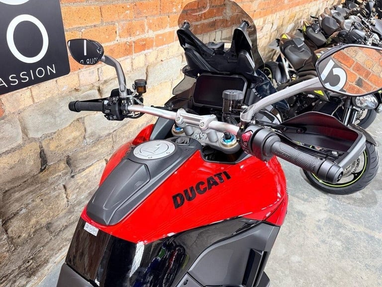 DUCATI MULTISTRADA V4 S PIKES PEAK 2025 25