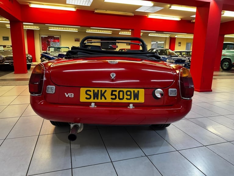 1981 MG MGB V8 CONVERTIBLE SEBRING REP Petrol Manual