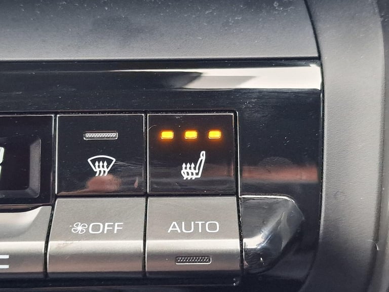 2024 Toyota C-HR 2.0 VVT 13.6kWh Design CVT Euro 6 (s/s) 5dr HATCHBACK Petrol/Electric Hybrid Aut...