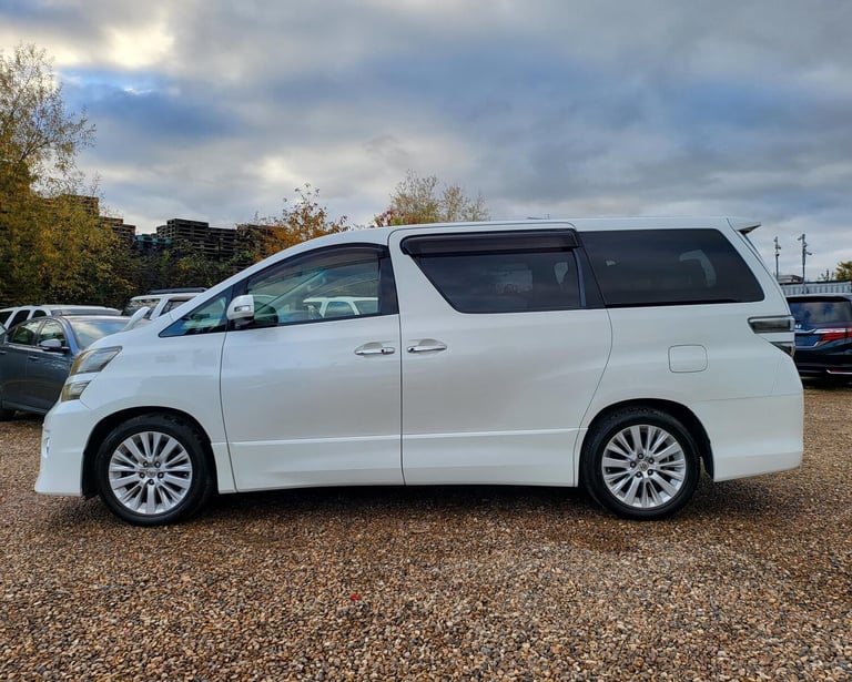 FRESH IMPORT 2012 TOYOTA VELLFIRE ALPHARD 3.5 V6 8 SEATER AUTOMATIC ULEZ FREE