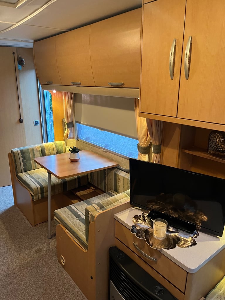 Abby caravan 2007 twin axle 6 birth 