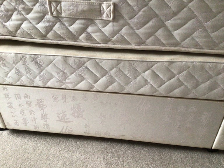 Double 4 drawer divan bed