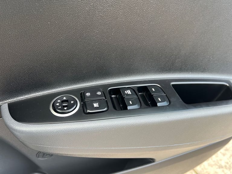 2019 Hyundai i10 1.0 Play 5dr HATCHBACK PETROL Manual
