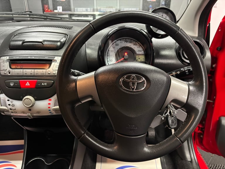 2013 Toyota AYGO 1.0 VVT-i Move with Style 5dr HATCHBACK Petrol Manual
