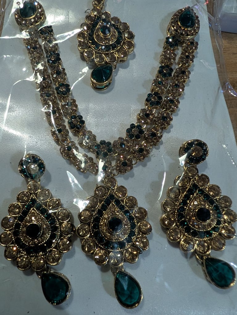 Emerald green asian necklace set indian pakistani earrings 
