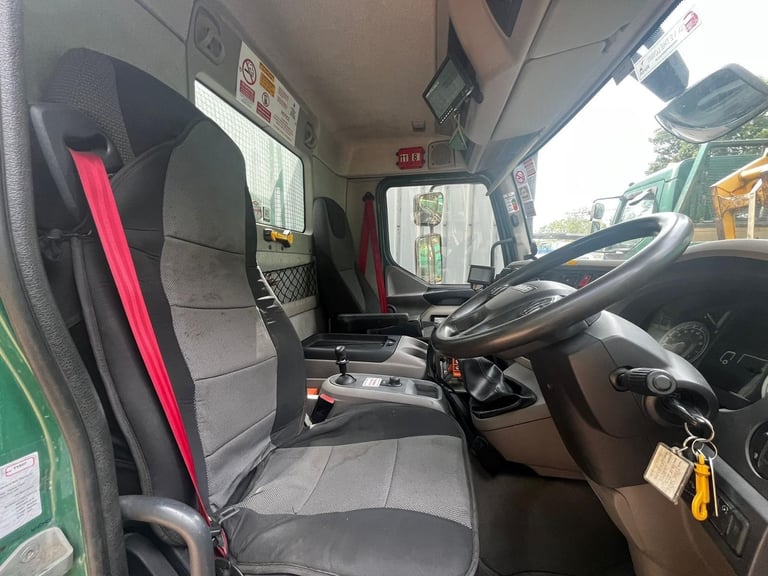 DAF 2015 LF.220.FA 15 TON ATLAS 99.3C CRANE AIR CON