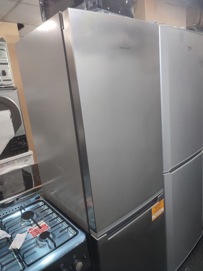 image for ➡️➡️ SALE TODAY⬅️⬅️ STAINLESS STEEL HOTPOINT 60CM WIDE FROST FREE FRIDGE FREEZER, GOOD CONDITION 