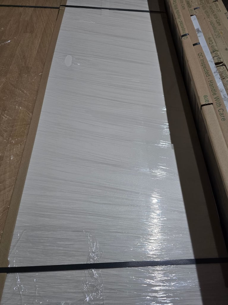 Crystal White Wren kitchen Worktop and TekWall / Splashback - priced to clear