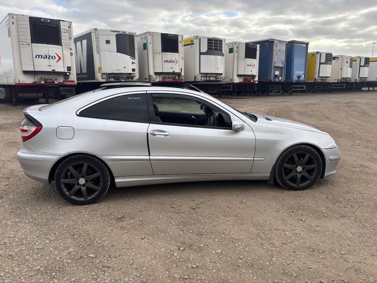 2007 Mercedes-Benz C-Class C220 CDI SE 3dr Auto COUPE Diesel Automatic - Image 2