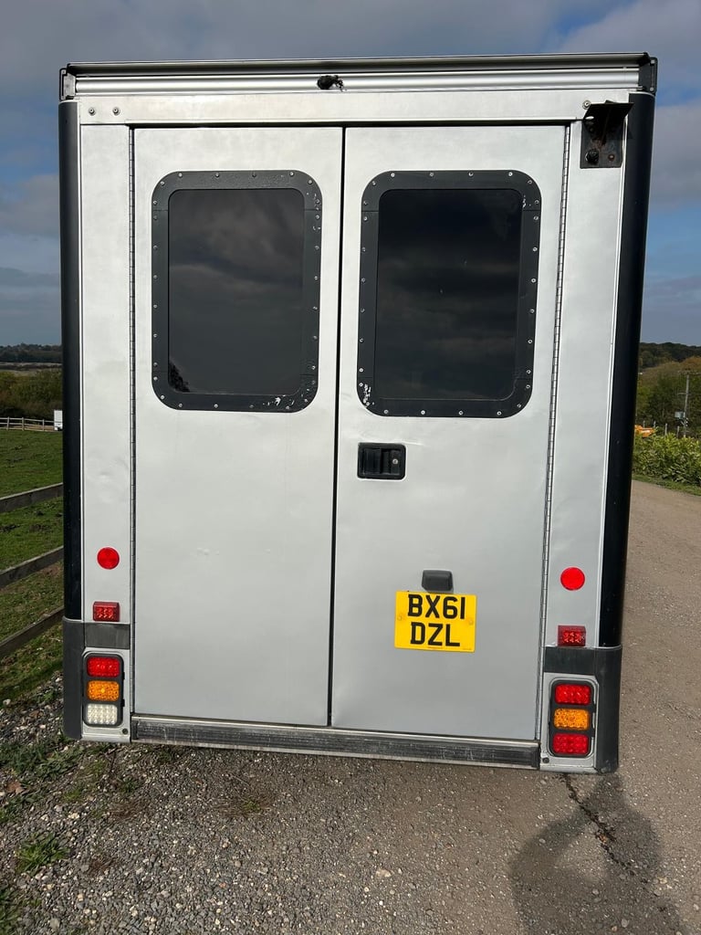 MERCEDES SPRINTER 519 V6 AUTOMATIC,EX RIOT VAN, VVGC, DIRECT POLICE- *LAST ONE* 