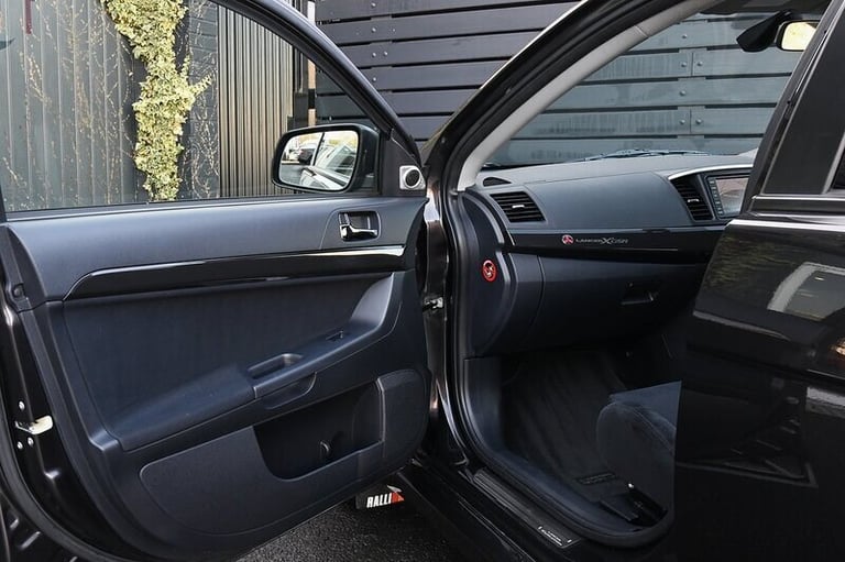 2011 Mitsubishi Lancer EVO X GSR FQ-330 Saloon Petrol Automatic