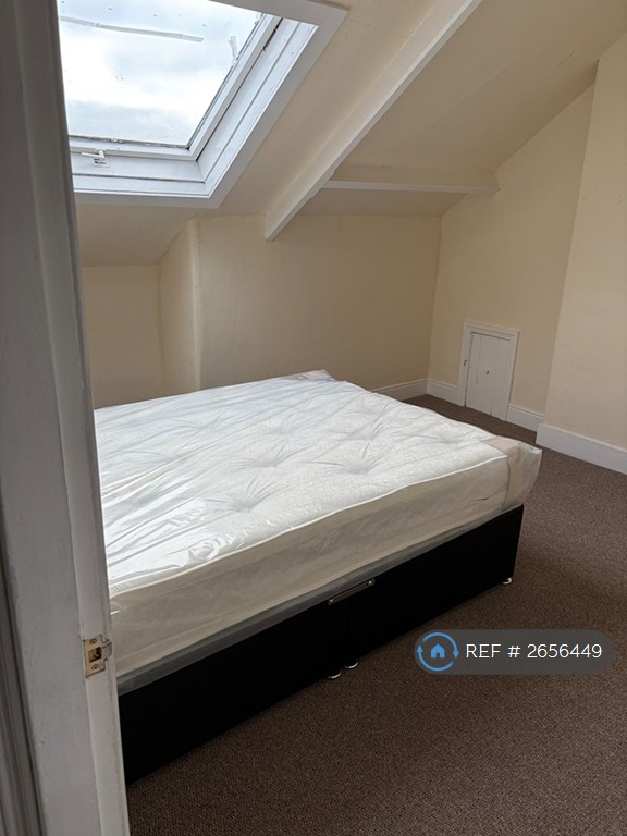 5 bedroom flat in Fenham, Newcastle Upon Tyne, NE4 (5 bed) (#2656449)