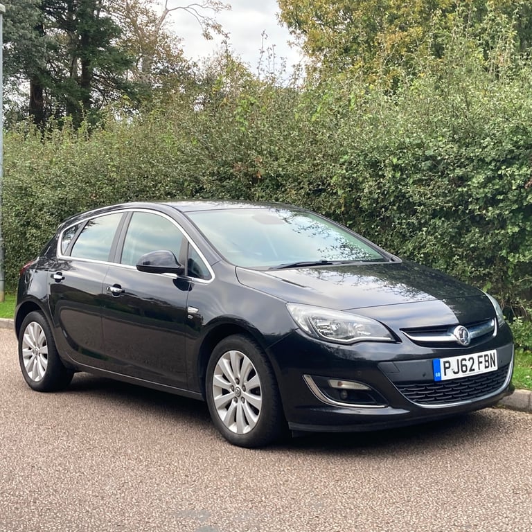 image for 2012 VAUXHALL ASTRA ELITE - 2.0 CDTI - LOW MILEAGE - £35 TAX - FULL LEATHER - FULL SERVICE HISTORY