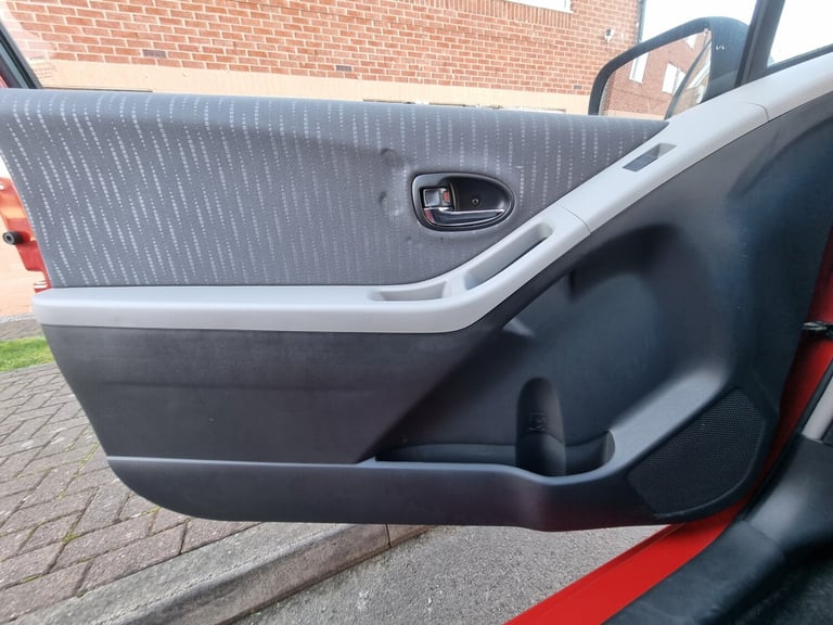 2009 Toyota Yaris 1.33 VVT-i TR 3dr [6] HATCHBACK Petrol Manual