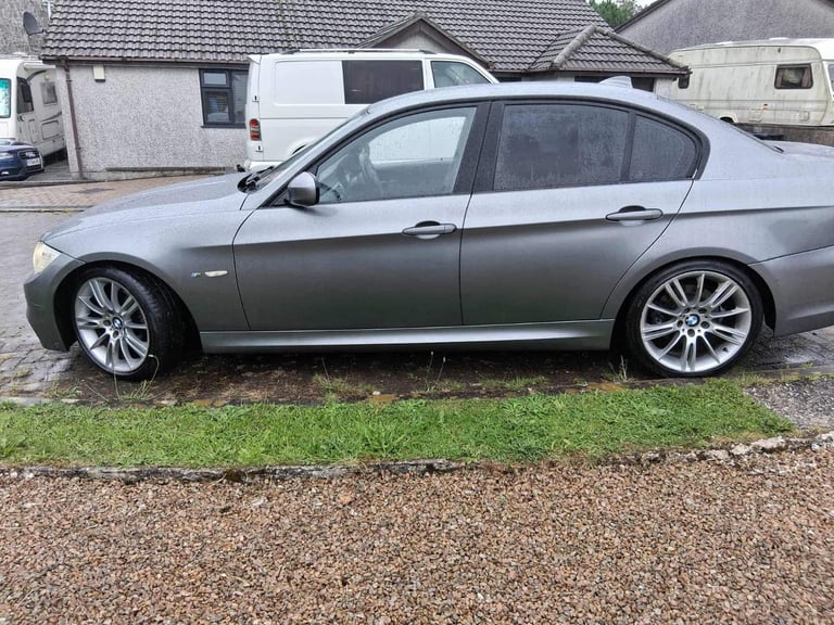 BMW, 3 SERIES, Saloon, 2009, Manual, 1995 (cc), 4 doors