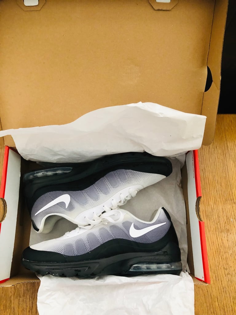 Nike Air Max Invigor Trainers size 8 Men’s – £40 (Negotiable)