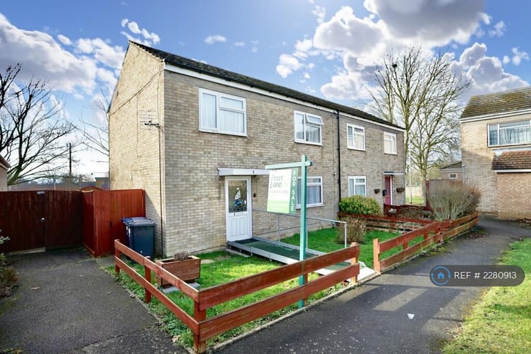 image for 3 bedroom house in Maple Drive, Huntingdon, PE29 (3 bed) (#2280913)