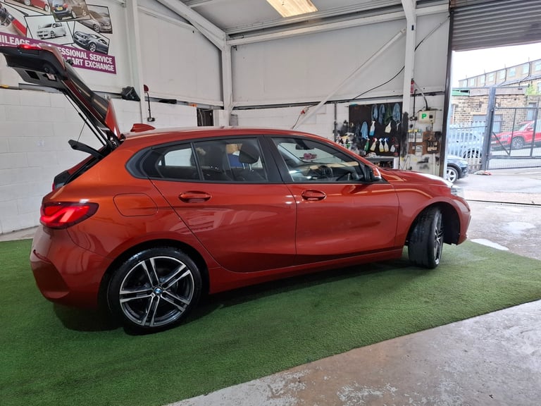 2022 BMW 1 Series 118i [136] SE 5dr [Live Cockpit Professional] HATCHBACK Petrol Manual