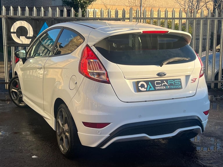 2017 Ford Fiesta 1.6T EcoBoost ST-2 Euro 6 3dr Hatchback Petrol Manual