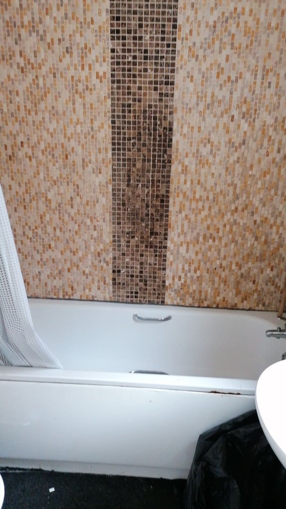 3 Bedroom Semi detached house TO LET