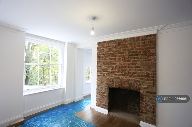 2 bedroom flat in Fox Hill, London, SE19 (2 bed) (#2666515)