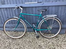 Dawes gent’s bicycle 18 speed immaculate condition , pump and carrier 