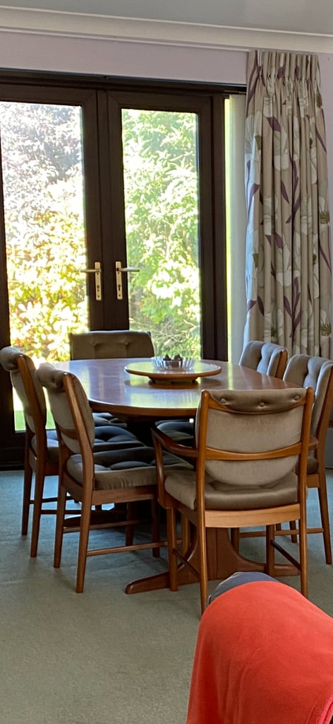 image for Solid wood extending table & 6 chairs