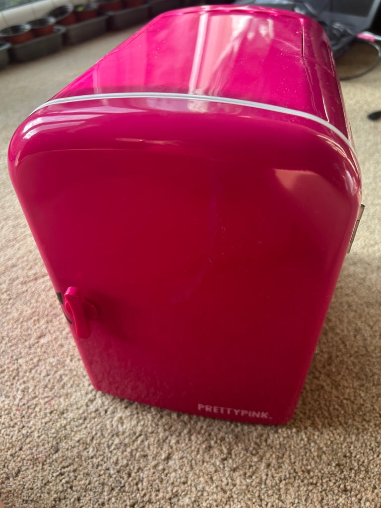 image for Pretty pink mini fridge 
