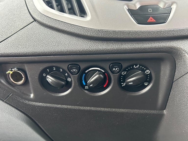 2016 Ford Transit 2.2 TDCi 460 HDT Trend Minibus 5dr Diesel Manual L4 H3 (17 Seats) (196 g/km NA ...