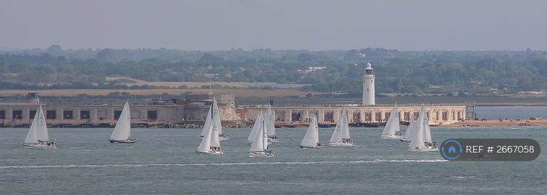 3 bedroom flat in Pilots Point, Totland Bay, PO39 (3 bed) (#2667058)