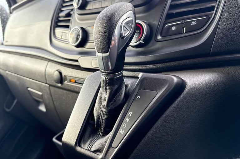 2023 Ford Transit 2.0 EcoBlue 170ps H3 18 Seater Leader Auto MINIBUS DIESEL Automatic