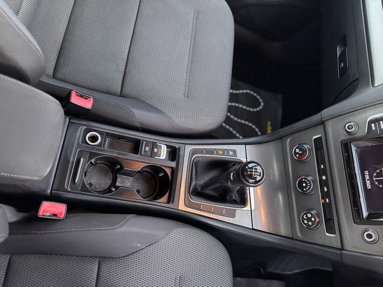 2013 Volkswagen Golf 1.6 TDI 105 SE 5dr HATCHBACK Diesel Manual