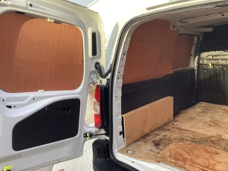 2023 Peugeot Partner BlueHDi 950 Professional Premium + LWB A/C Euro 6 LWB Panel Van Diesel Manual