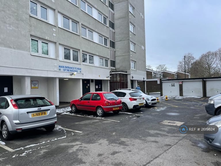 3 bedroom flat in Kendal Tower, Birmingham, B17 (3 bed) (#2619824)