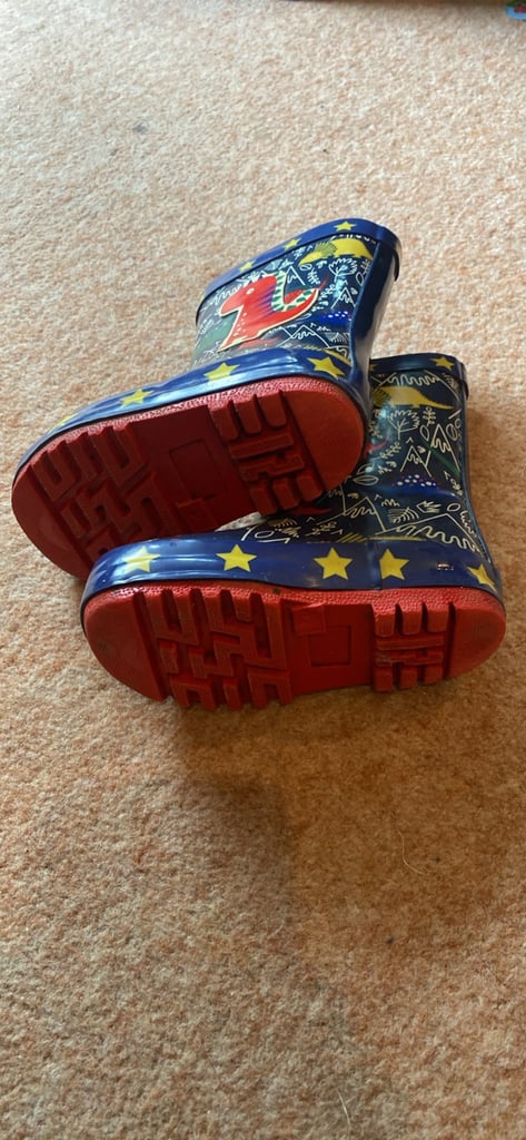 Size 4 wellies 