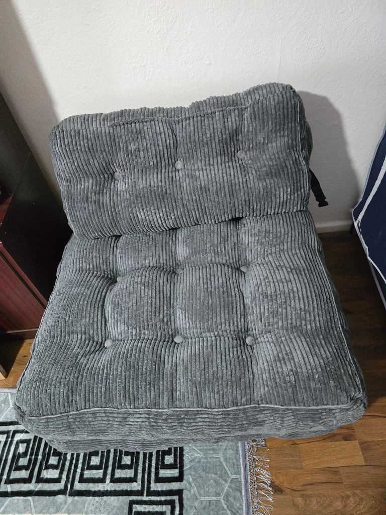 Single sofa/chair/bed