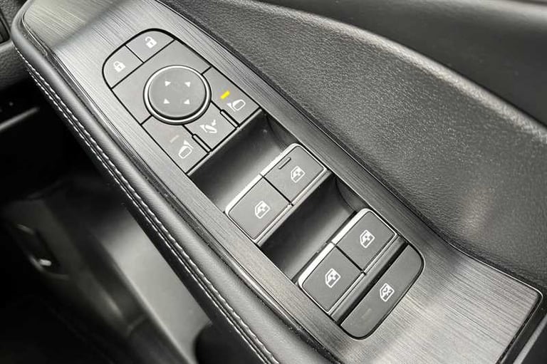 2025 Nissan X-Trail 1.5 E-POWER E-4ORCE 213 TEKNA 5DR [7 SEAT] AUTO 4x4 Hybrid Automatic